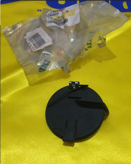 resimler/genel/ALBEA PALIO 2002 2005  ÖN TAMPON ÇEKİ DEMİRİ KAPAĞI 735309929